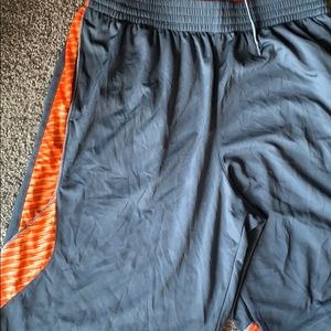 adidas Shorts - Men’s Adidas basketball athletic shorts size XL adidas Shorts - Men’s Adidas basketball athletic shorts size XL